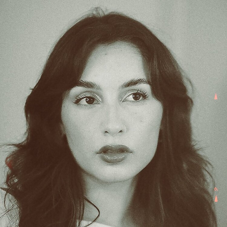 Nicóle Caroline