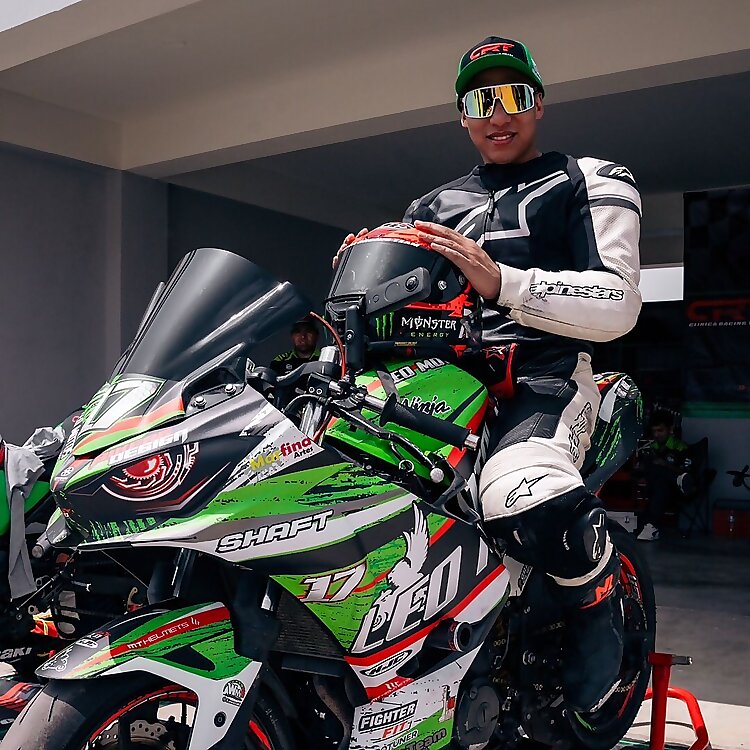 Leo Motos Perú
