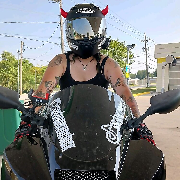 Gothicbikerchick11