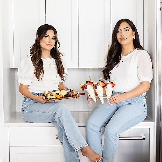 Karina & Daisy 