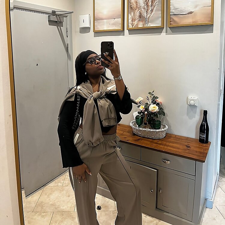 Ladydee_asg