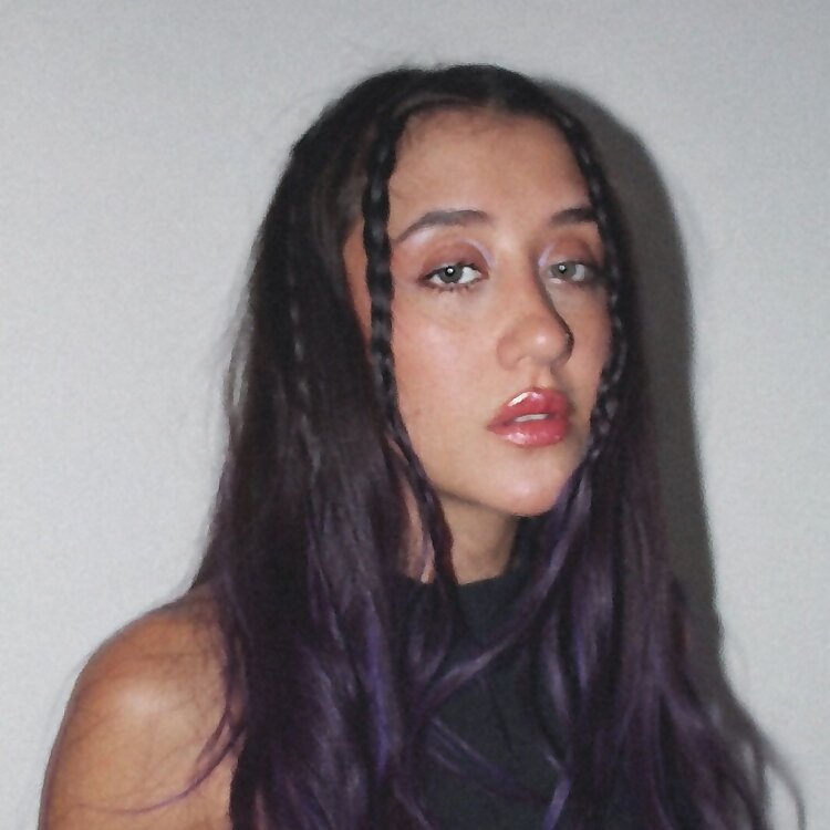 l Camila Lugo