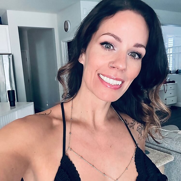 Sara Corine