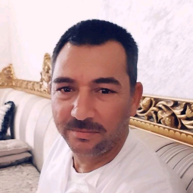 نزار هلال
