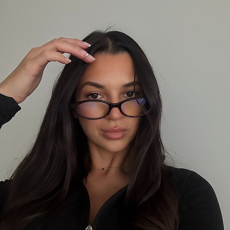 Fia Hamilton