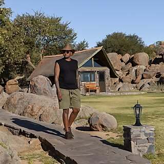 Tebogo Pin Pin Kgethe