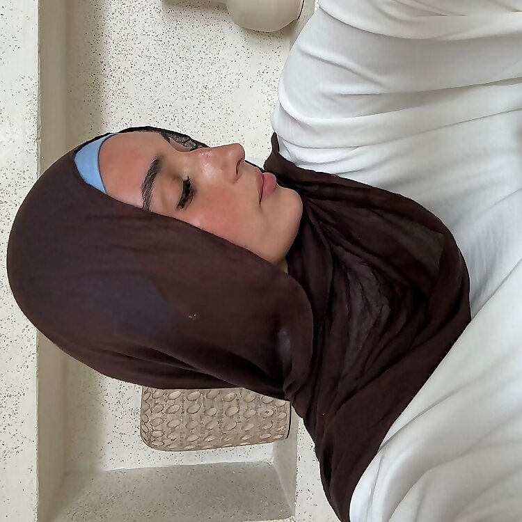 Nawal Sari