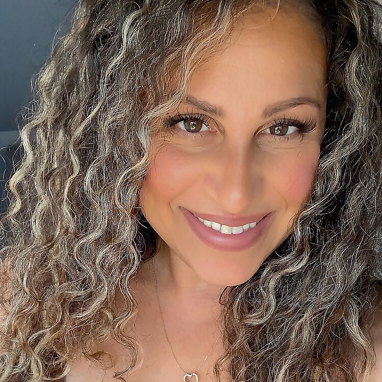  Rhonda Lynn