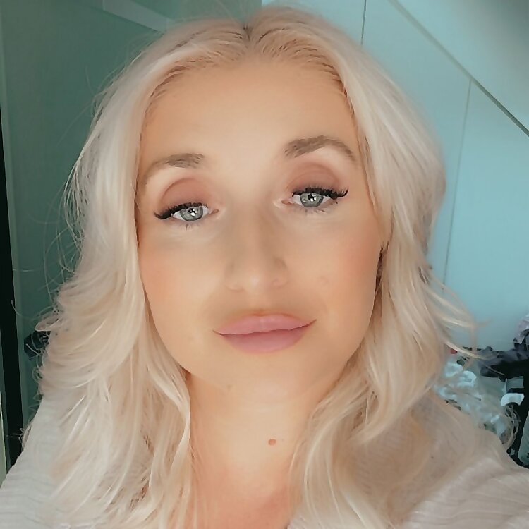 Samantha Towle