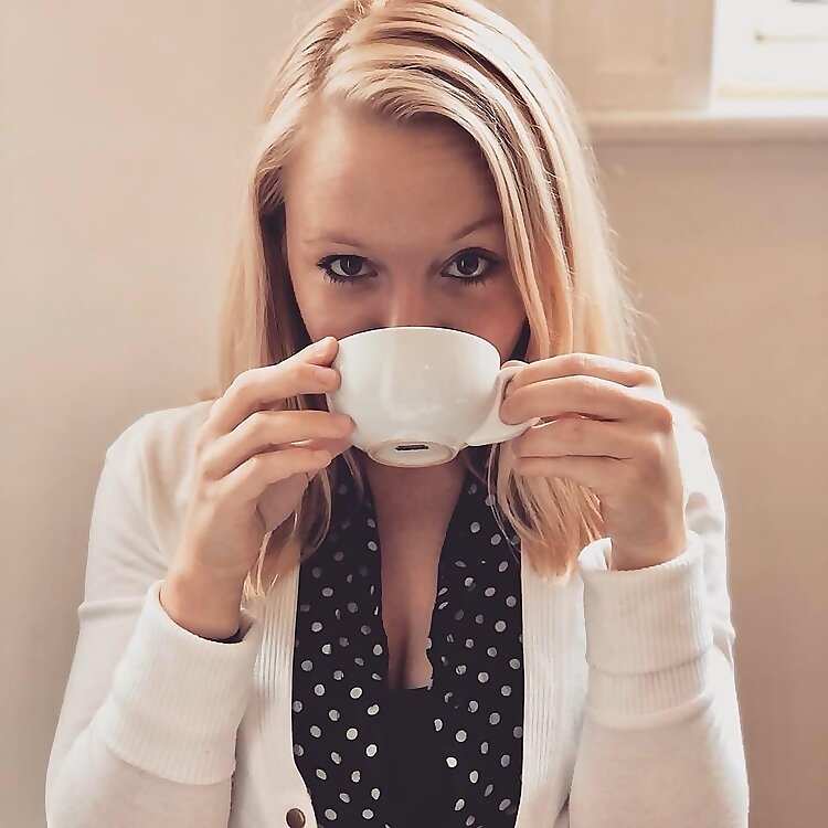 Jeneva Rose