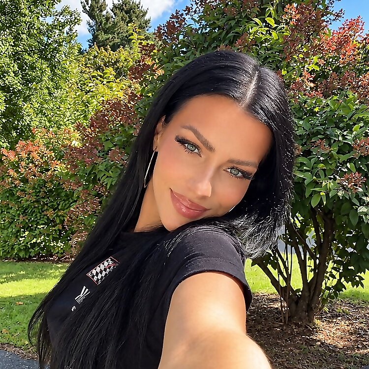 Laura Love