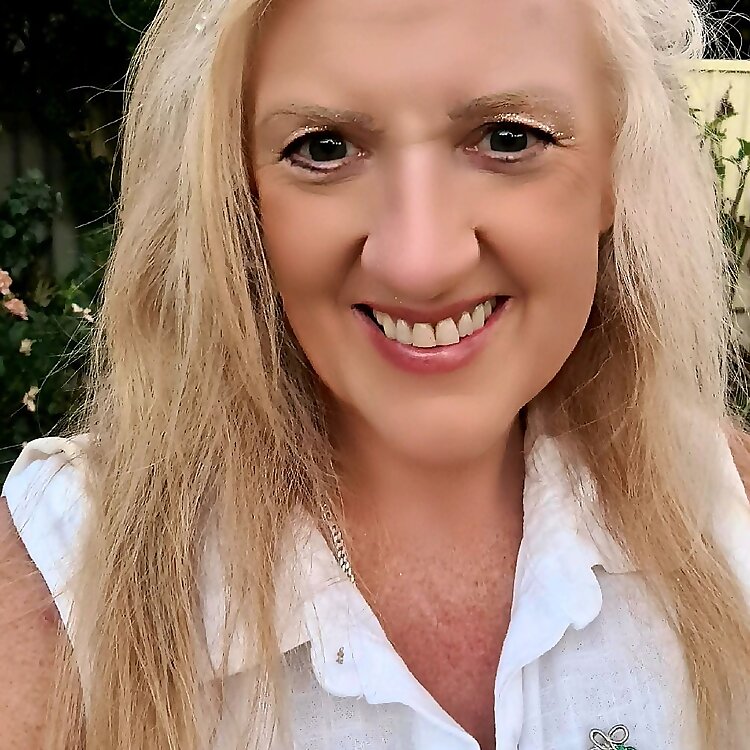 Michelle Lee Couzner
