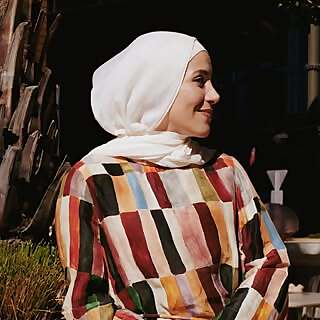  Sara Mansour