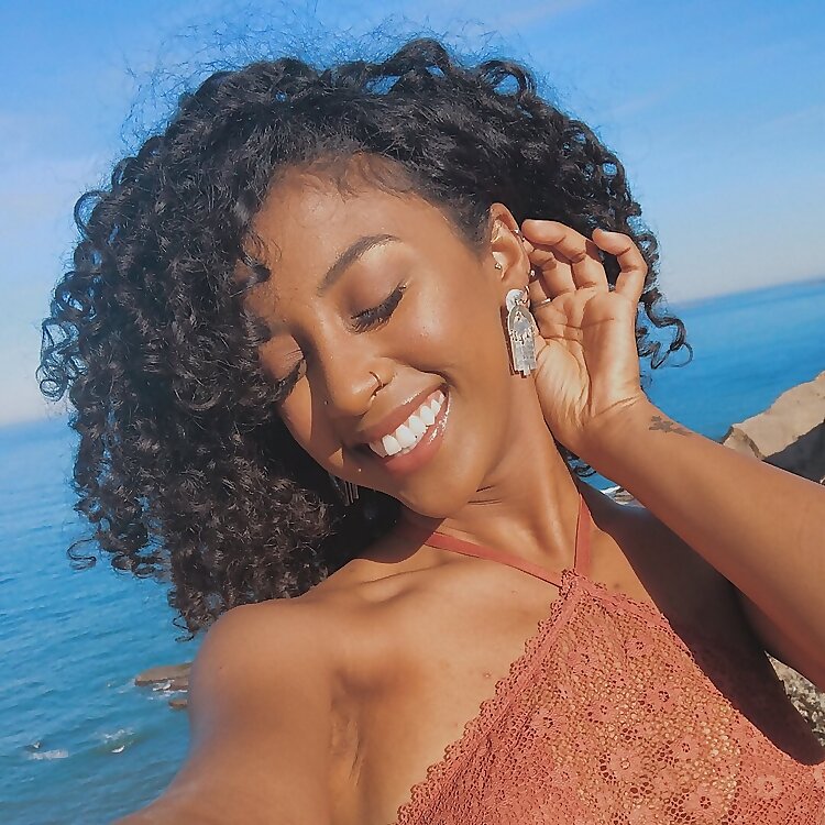 Jennelle Eliana