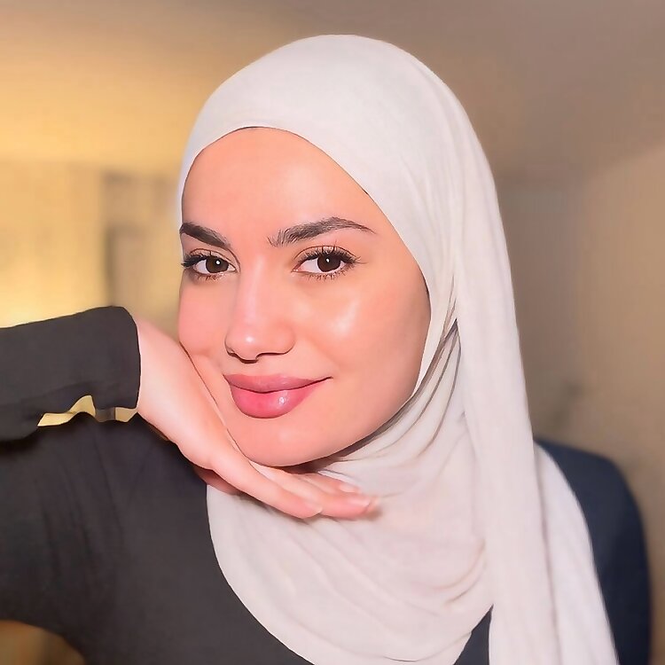 ‎Sara Khansheikhouni‎