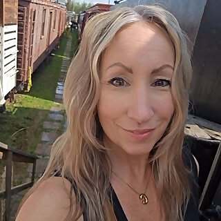 Tesla Girl
