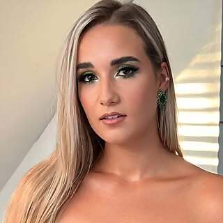 Melanie Latooy