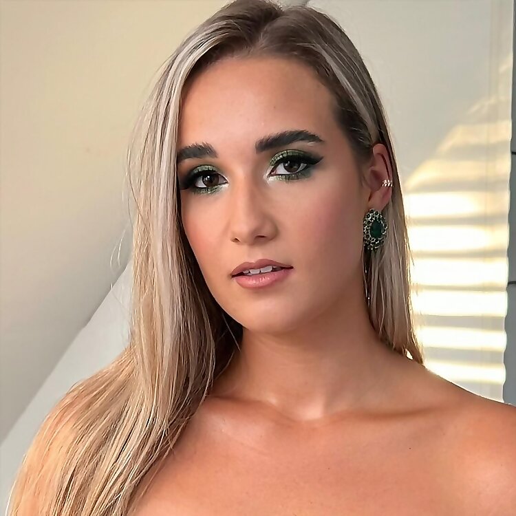 Melanie Latooy