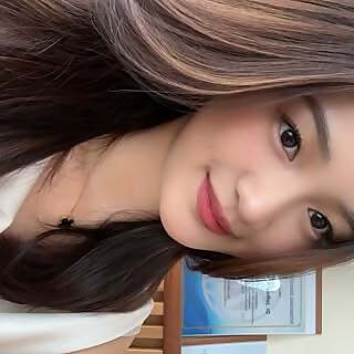 Jewel Padilla