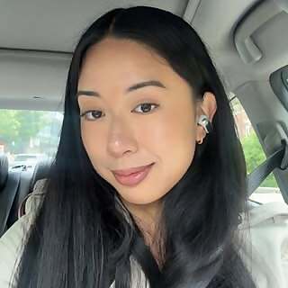 Laura Nguyen