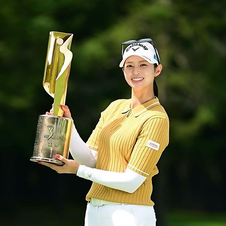 Asuka Kashiwabara