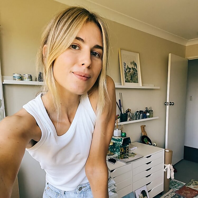 Holly Neilson