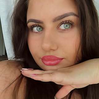 Aimee Bul