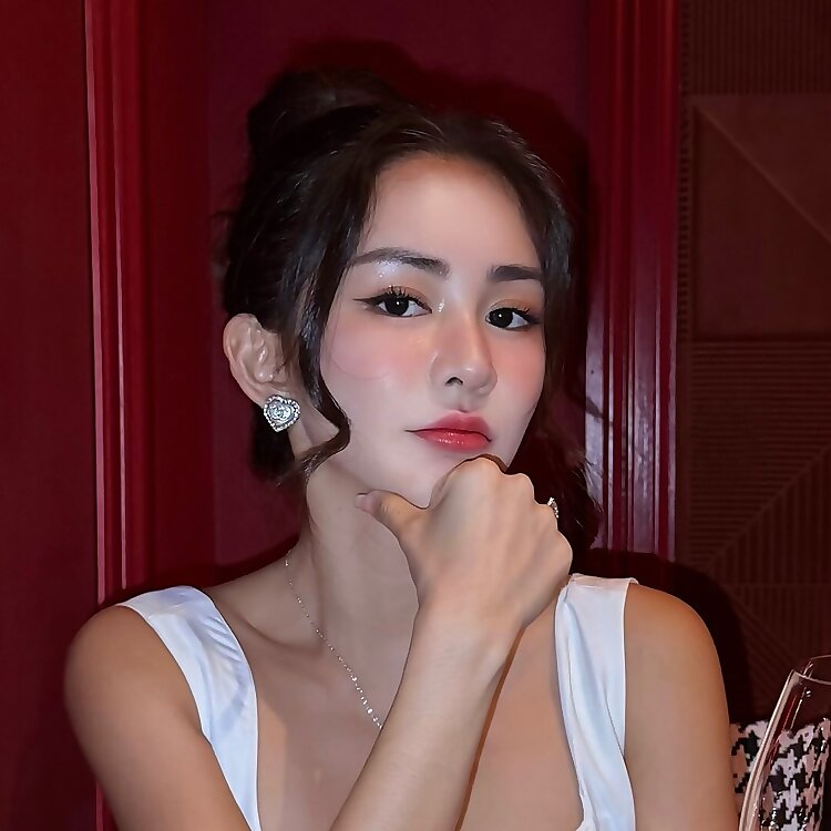 Chloe Leong