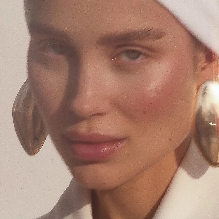 Masha Lobanova
