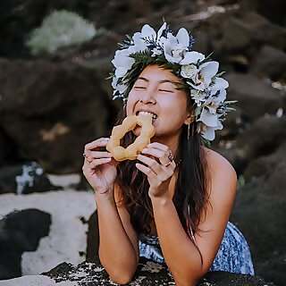 Corina Quach 