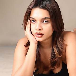 Veena Jessi 