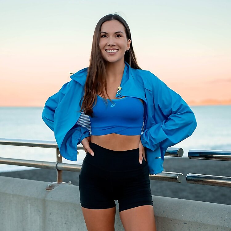 Lana Van Hout -Graves