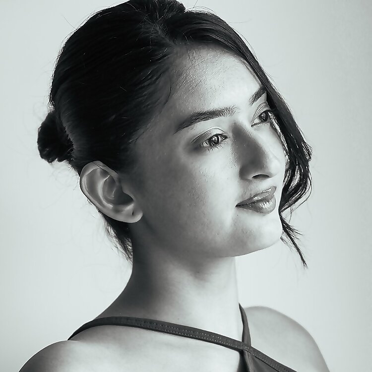 Riya Turakhia 
