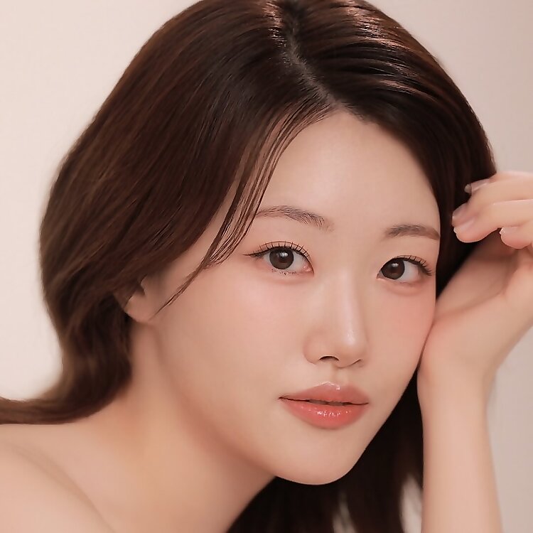 Krystal Lee
