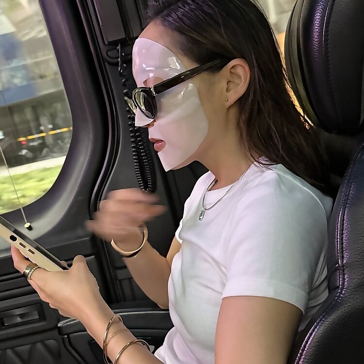 Ava J Lee