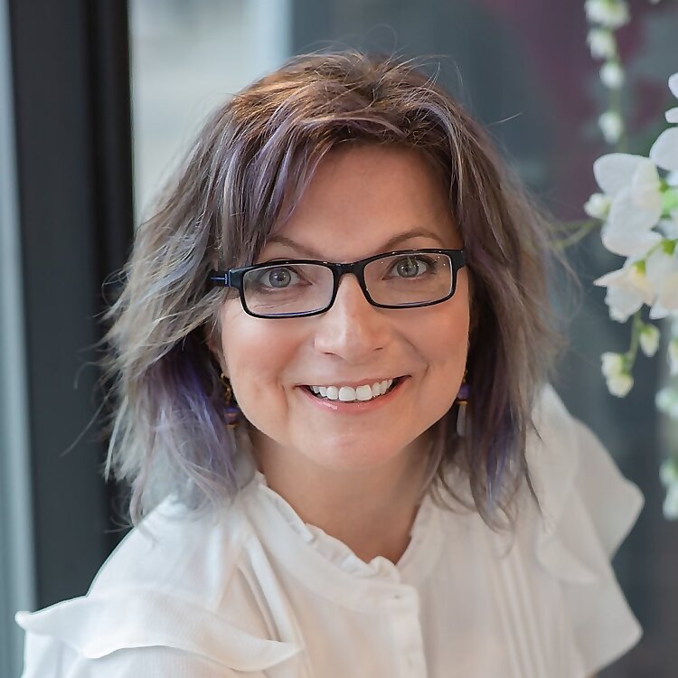 Dr Martina Ziegenbein