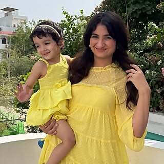 Nidhi Dixit 