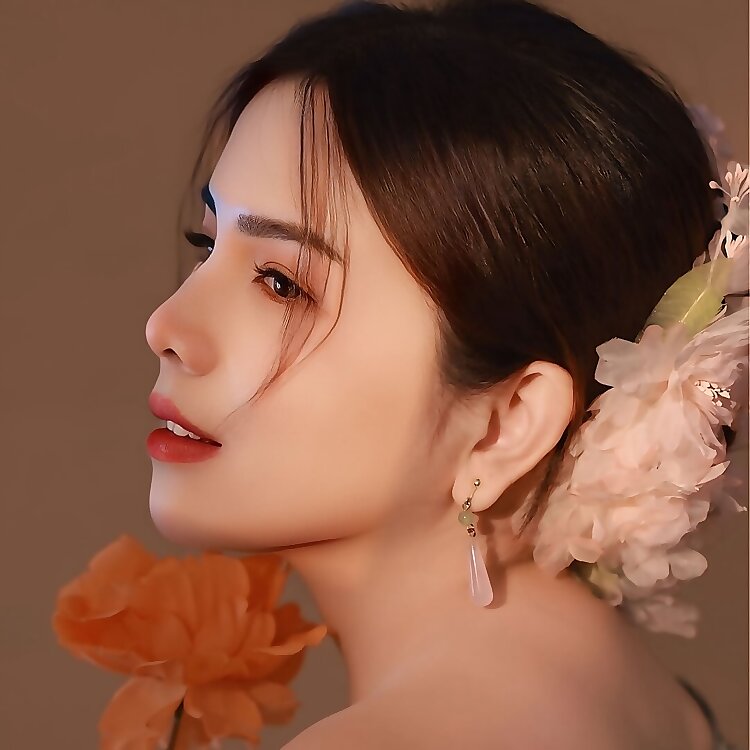 Amanda Kohar