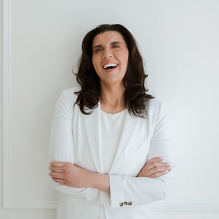 Leigh Elena Henderson