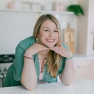 Stephanie Cole Lewis