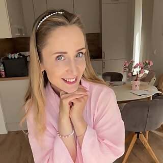 Claudia Stapel