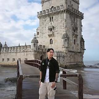 Russell Chau 