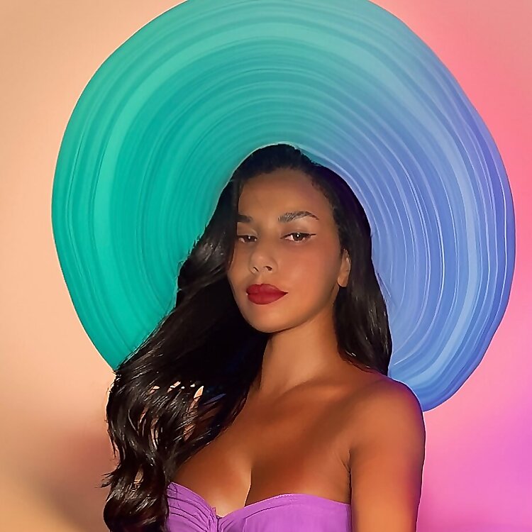 Mia 