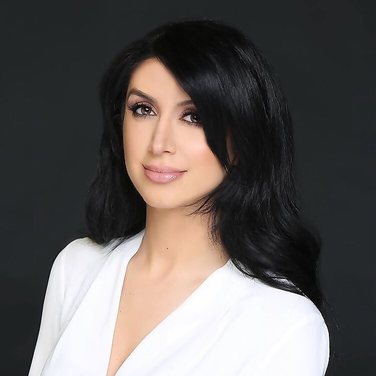 Monica Mir