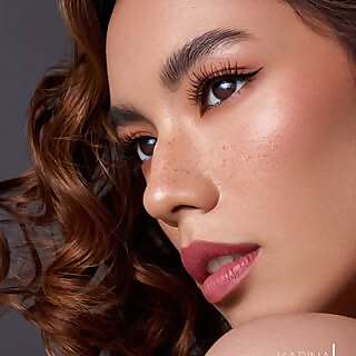 Tiffany Regina, S.I.Kom.