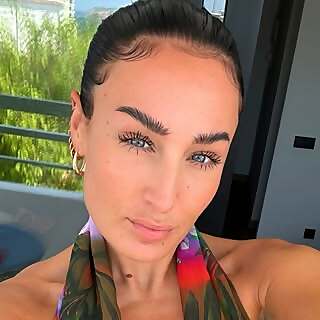 Samantha Helen