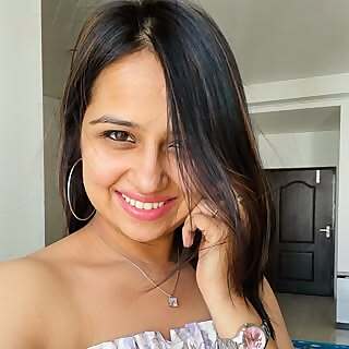 Dr Manali Tiwari