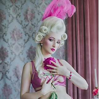 Ava Afterglow Burlesque