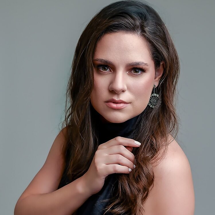 Ju Correa