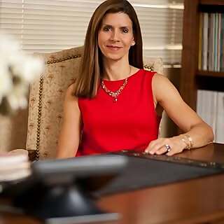 Dr. Cristina Keusch